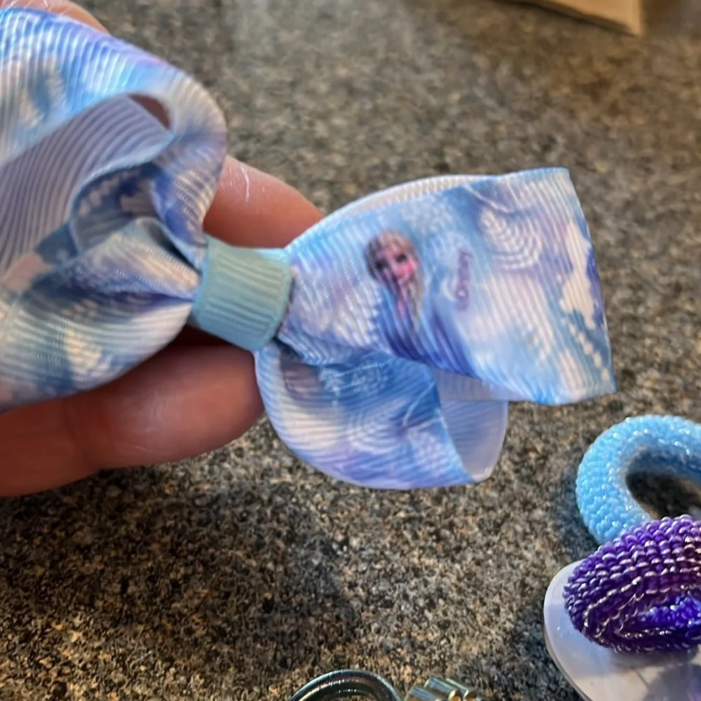 🌻 5/$15 Disney Frozen hair bundle NWOT